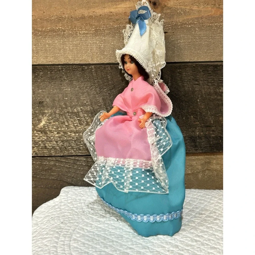 Vintage Italian‎ Girl Doll Traditional Dress Plastic Sleepy Eye Doll